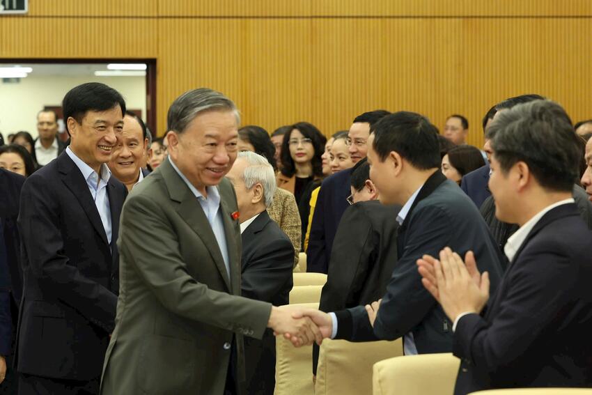 Tiếp xúc cử tri Hà Nội, Tổng Bí thư Tô Lâm: Kết quả đạt được thời gian qua thể hiện tinh thần quyết liệt, đổi mới trong lãnh đạo, điều hành