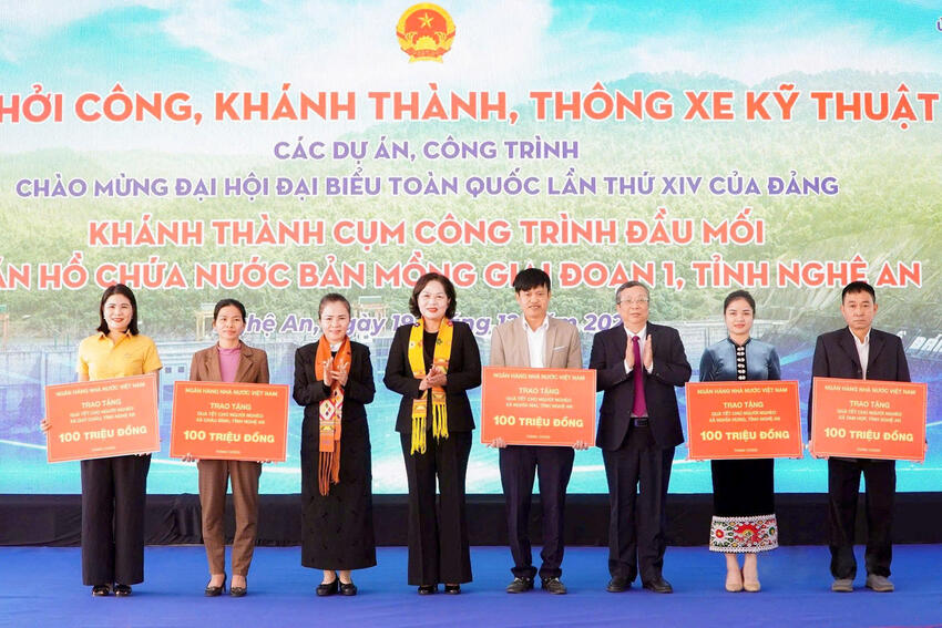 Thống đốc Nguyễn Thị Hồng dự Lễ khánh thành Cụm công trình đầu mối Hồ chứa nước Bản Mồng, tỉnh Nghệ An