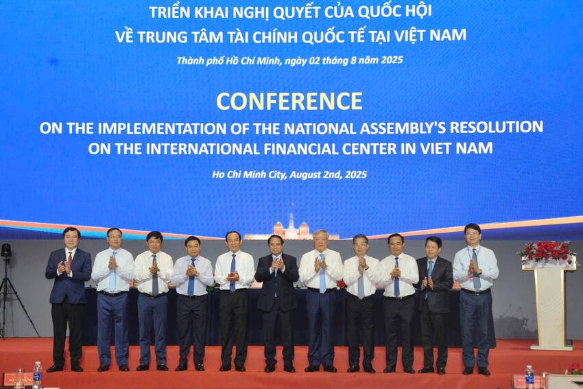 Thủ tướng Chính phủ ban hành Quyết định số 1646/QĐ-TTg thành lập Ban Chỉ đạo về Trung tâm tài chính quốc tế tại Việt Nam