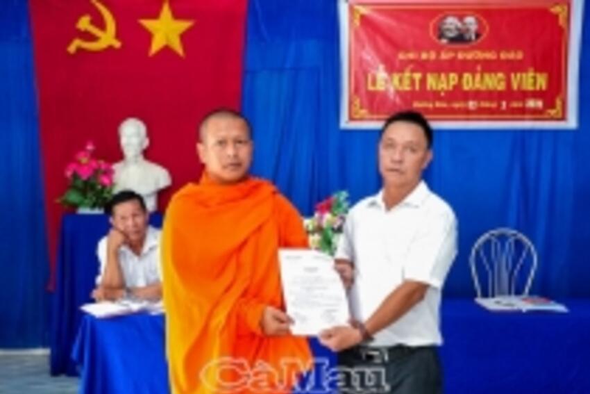 Bảo vệ nền tảng tư tưởng của Ðảng trong đồng bào dân tộc