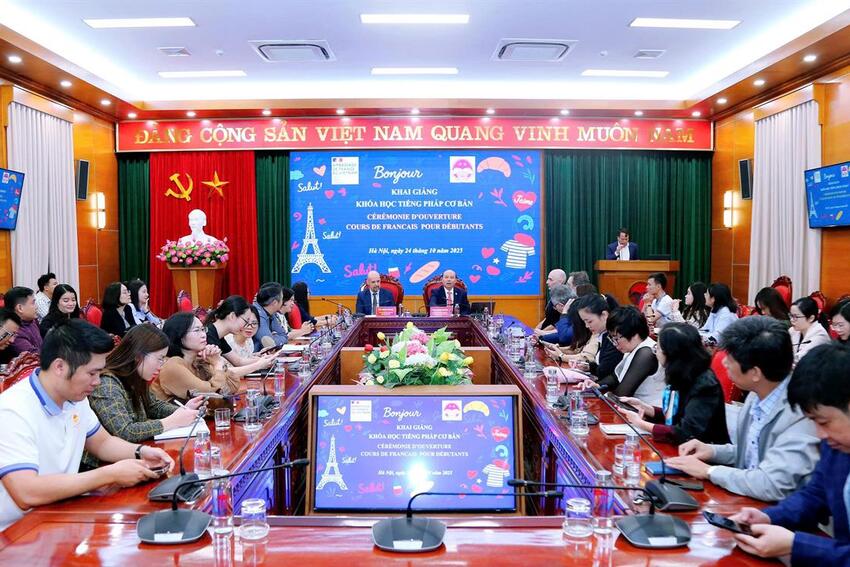 Khai giảng khóa học tiếng Pháp cơ bản tại Học viện Chính trị quốc gia Hồ Chí Minh