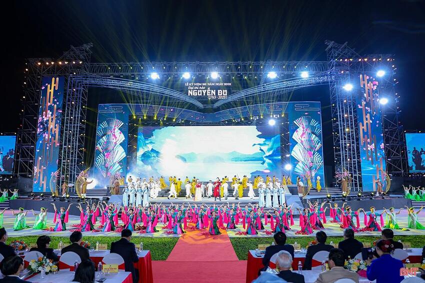 Hà Tĩnh tổ chức trọng thể Lễ kỷ niệm 260 năm Ngày sinh Đại thi hào Nguyễn Du