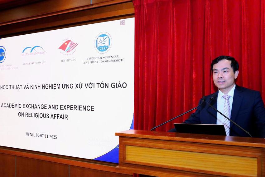 Chương trình “Trao đổi học thuật và kinh nghiệm ứng xử với tôn giáo”