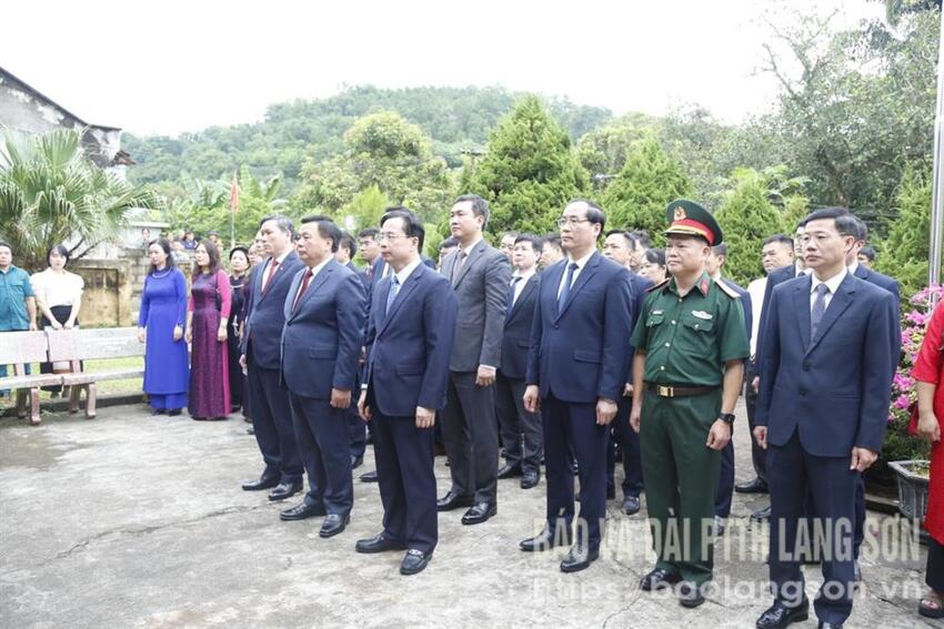 Dâng hương nhân kỷ niệm 115 năm ngày sinh đồng chí Lương Văn Tri (17/8/1910 – 17/8/2025)