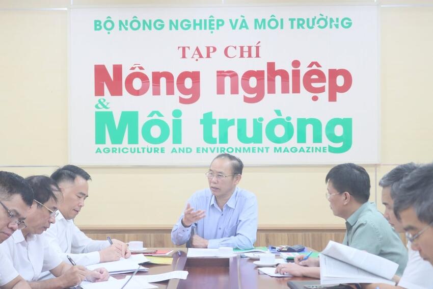 Tạp chí NN-MT hướng tới xuất bản chuyên sâu và tự chủ