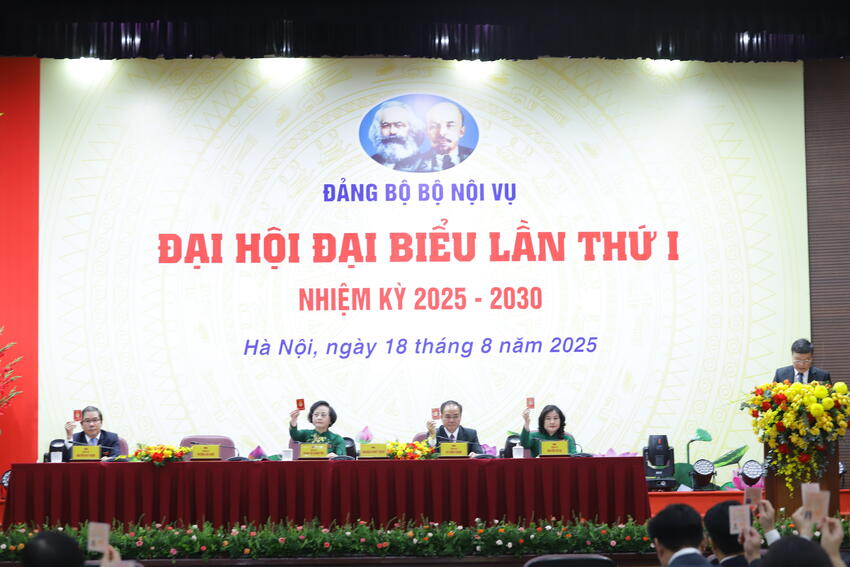 PHIÊN TRÙ BỊ ĐẠI HỘI ĐẠI BIỂU ĐẢNG BỘ BỘ NỘI VỤ LẦN THỨ I, NHIỆM KỲ 2025-2030                                                                                         18/08/2025 13:38                                                 -