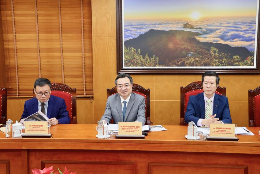 Trưởng Ban Chính sách, chiến lược Trung ương Nguyễn Thanh Nghị tiếp và làm việc với Giám đốc quốc gia của Ngân hàng Thế giới