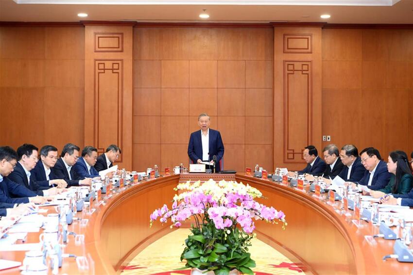 Tổng Bí thư Tô Lâm chủ trì làm việc với Ban Tổ chức Trung ương về các giải pháp nâng cao chất lượng cán bộ cơ sở