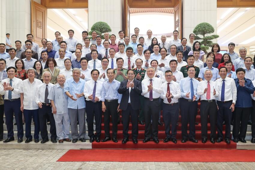 Thủ tướng: Báo chí cách mạng tiếp tục phát huy truyền thống trăm năm với &#39;tâm sáng - lòng trong - bút sắc&#39;                                                                                         20/06/2025 09:05                                                 -