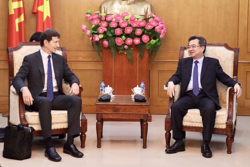 Trưởng Ban Chính sách, chiến lược Trung ương Nguyễn Thanh Nghị tiếp và làm việc với Lãnh đạo Tập đoàn Grab