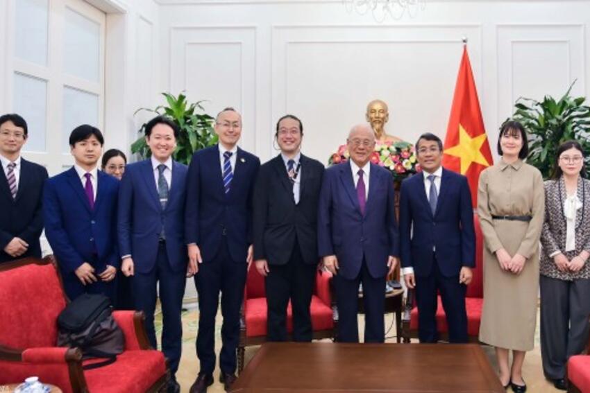 Thứ trưởng Thường trực Ngoại giao Nguyễn Minh Vũ tiếp Cố vấn đặc biệt Liên minh nghị sĩ hữu nghị Nhật-Việt