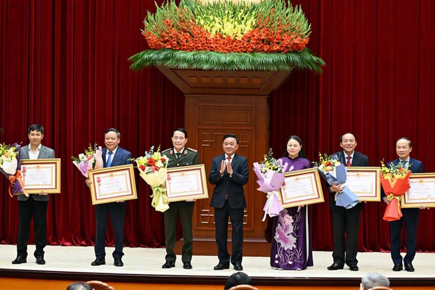 Đồng chí Ủy viên Bộ Chính trị, Giám đốc Học viện dự Hội nghị tổng kết công tác chuẩn bị, tổ chức phục vụ Đại hội XIV của Đảng