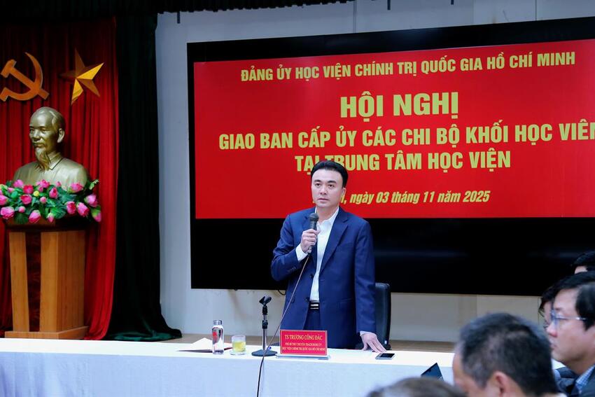 Hội nghị giao ban cấp ủy chi bộ các lớp học viên tại Trung tâm Học viện năm 2025