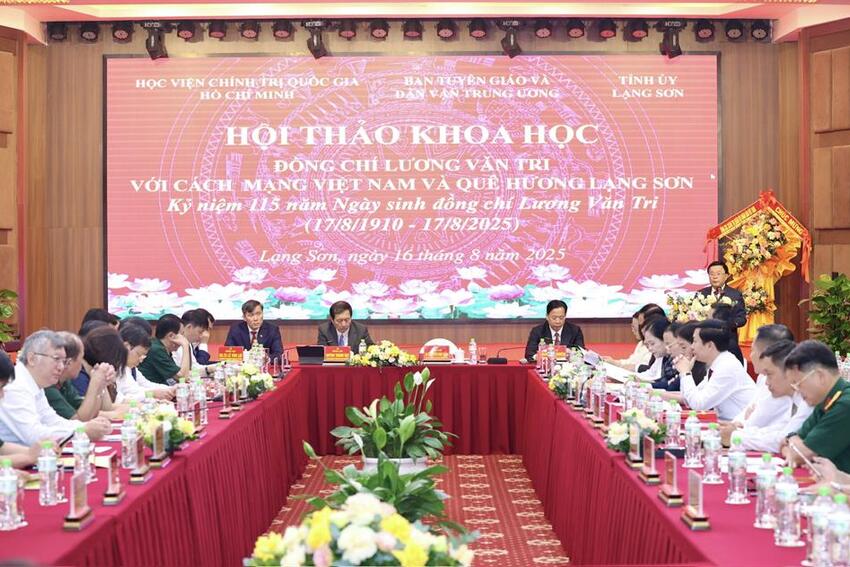 Hội thảo khoa học: “Đồng chí Lương Văn Tri với cách mạng Việt Nam và quê hương Lạng Sơn”.