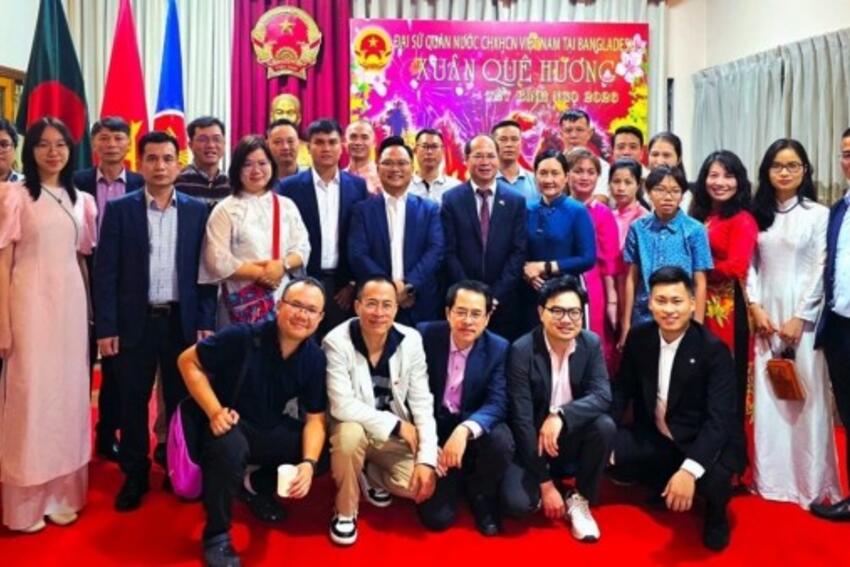 Đông đảo bà con kiều bào, bạn bè Bangladesh dự Xuân Quê hương 2026