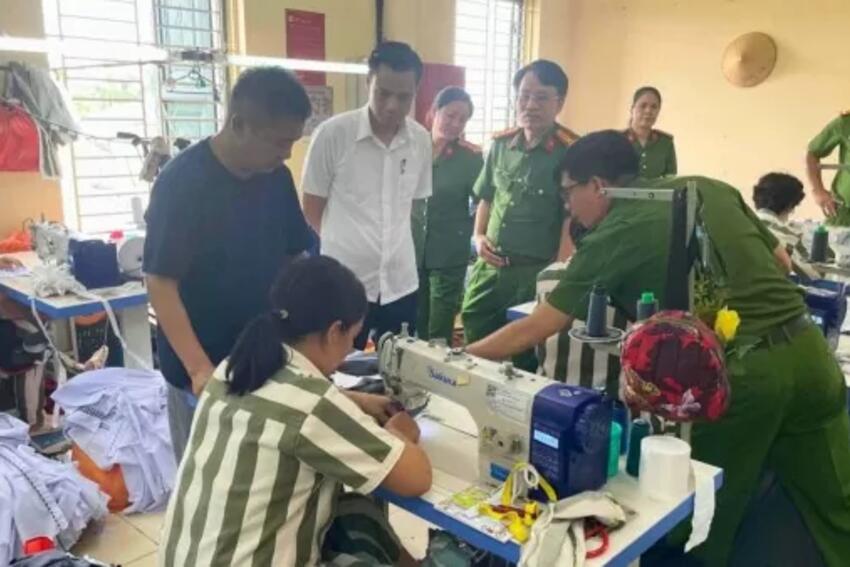 Thứ trưởng Đặng Hoàng Giang kiểm tra công tác đặc xá năm 2025
