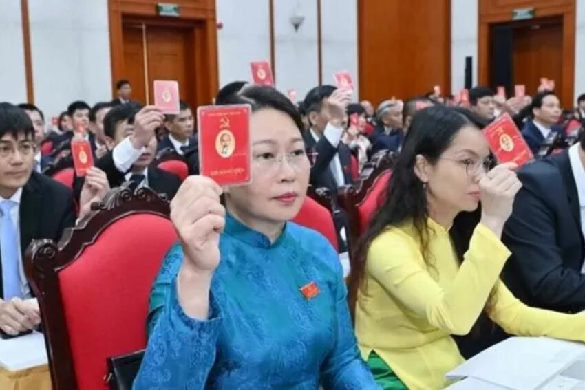 Kết luận của Bộ Chính trị, Ban Bí thư về công tác đại hội đảng bộ trực thuộc Trung ương