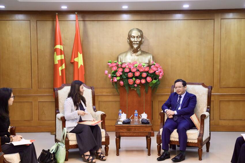 Phó Trưởng Ban Chính sách, chiến lược Trung ương Nguyễn Đức Hiển chủ trì làm việc với Đoàn công tác của Tổ chức Phát triển Công nghiệp Liên Hợp Quốc để thúc đẩy hợp tác nghiên cứu khoa học và tư vấn chính sách