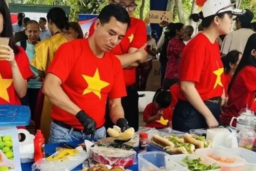 Ẩm thực Việt Nam tạo ấn tượng tại hội chợ Bazar ASEAN-Trung Quốc 2025 ở Venezuela