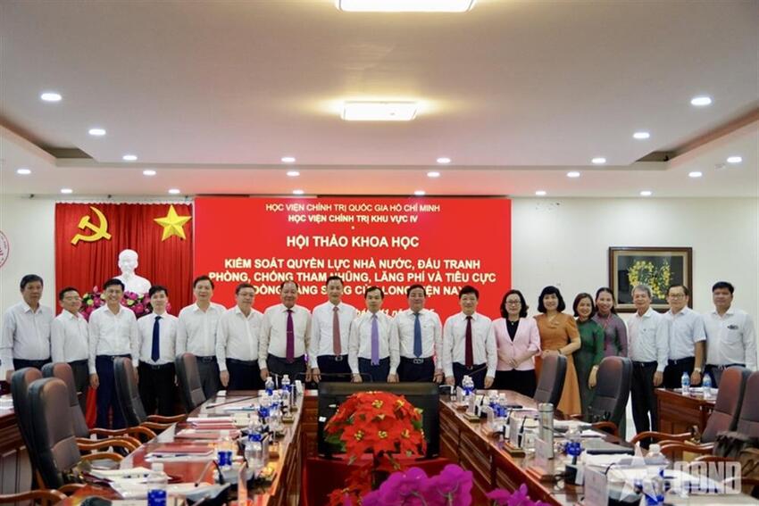 Đấu tranh phòng, chống tham nhũng, lãng phí, tiêu cực ở Đồng bằng sông Cửu Long