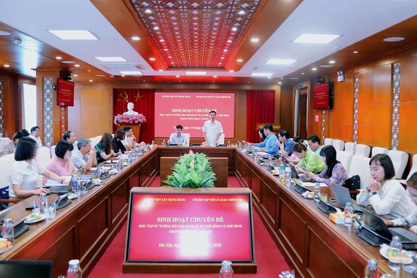 Sinh hoạt chuyên đề: “Học tập tư tưởng Hồ Chí Minh về tự phê bình và phê bình trong sinh hoạt chi bộ”