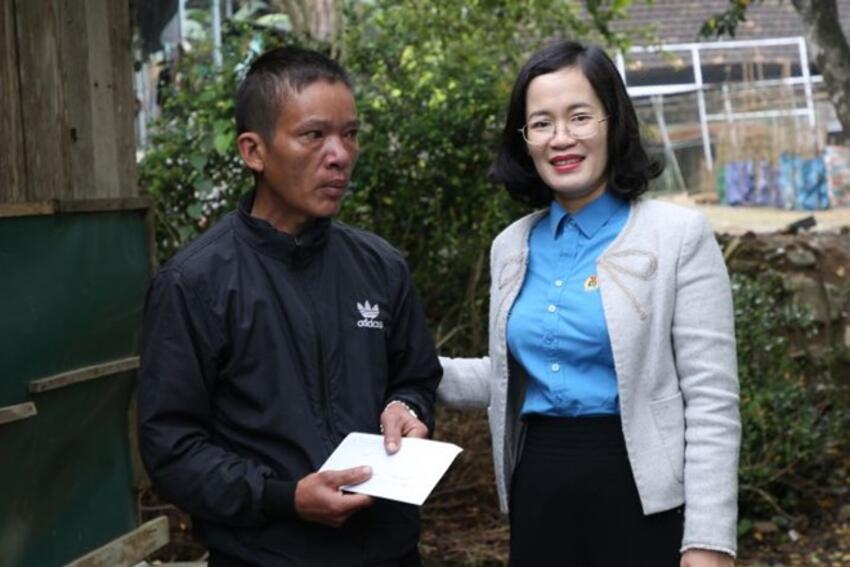 LĐLĐ Quảng Trị lan tỏa chương trình xóa nhà tạm, dựng mái ấm nghĩa tình