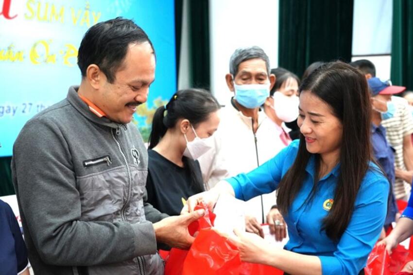Phân công 2 Phó Chủ tịch LĐLĐ TPHCM phụ trách 18 công đoàn xã, phường, đặc khu