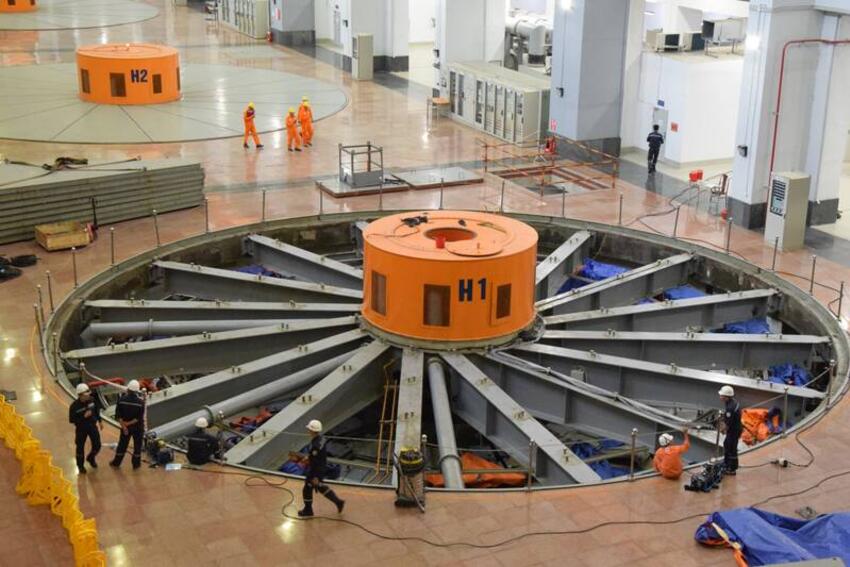 Chuyện những công nhân giữ dòng điện sáng giữa đại ngàn Sơn La