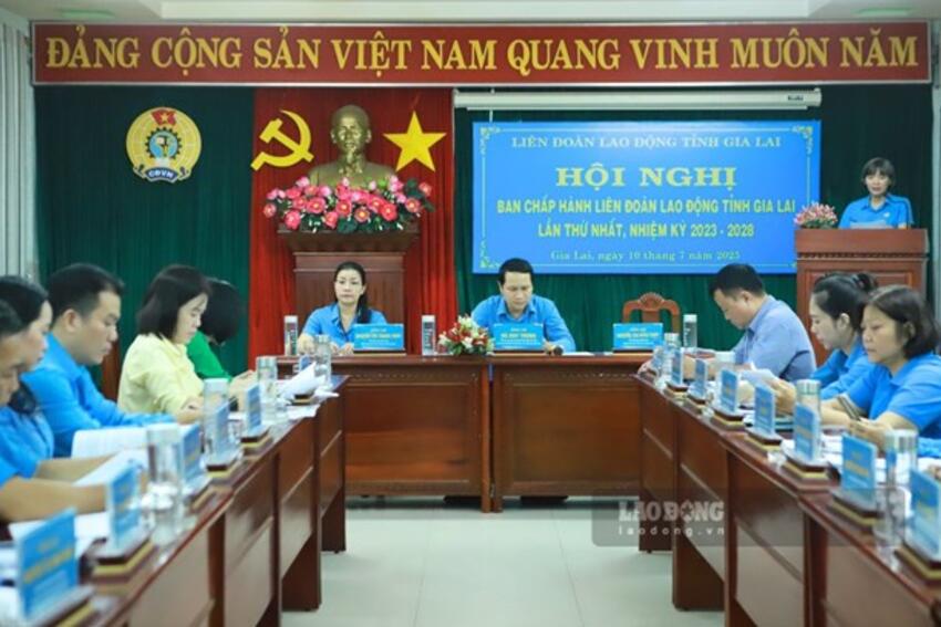 Công đoàn Gia Lai phát động thi đua cao điểm mừng các ngày lễ trọng đại