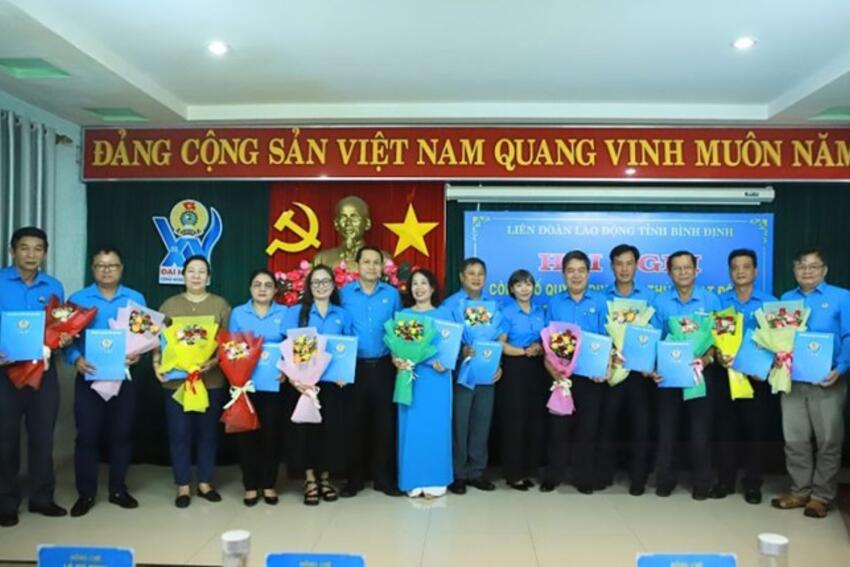 Tái cấu trúc bộ máy, hướng về người lao động