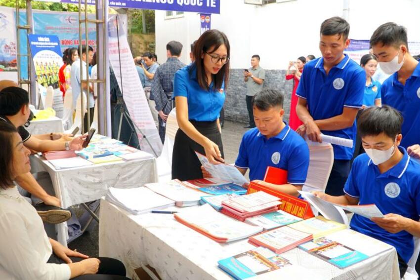 Thanh niên vùng cao thoát nghèo nhờ xuất khẩu lao động
