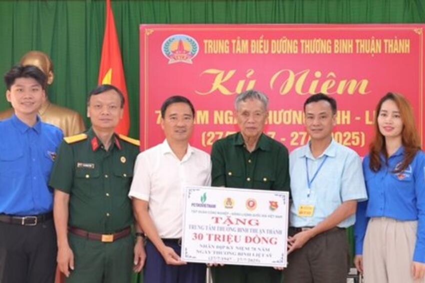 Petrovietnam thăm hỏi thương, bệnh binh nhân Ngày Thương binh - Liệt sĩ
