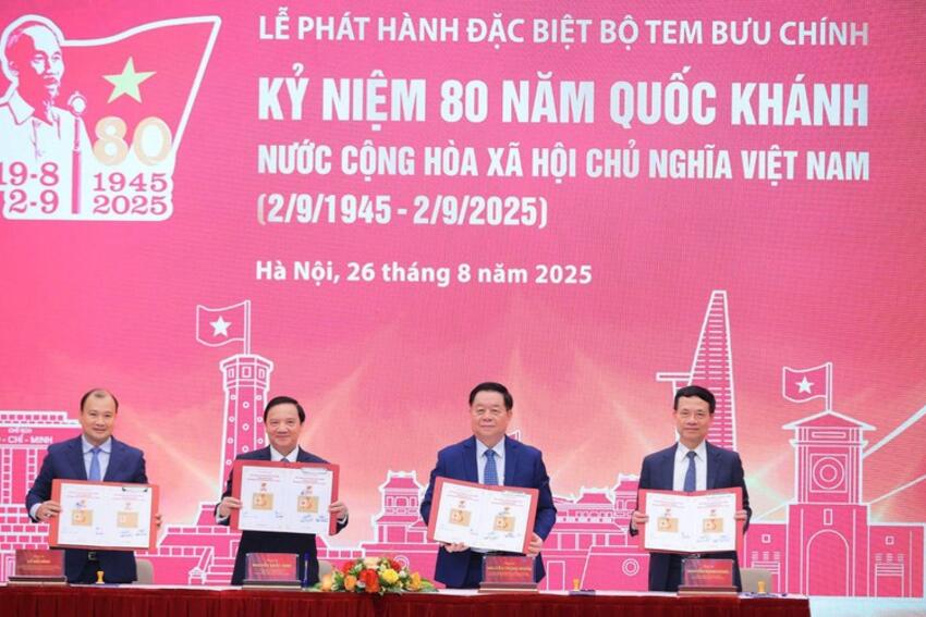 Bộ Khoa học và Công nghệ phát hành bộ tem đặc biệt kỷ niệm 80 năm Quốc khánh Việt Nam