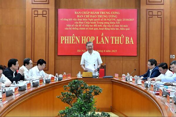 Tổng Bí thư Tô Lâm chủ trì Phiên họp lần thứ ba về tổng kết việc thực hiện Nghị quyết số 18-NQ/TW