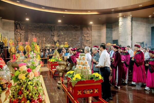 Thành phố Cần Thơ long trọng tổ chức Lễ Giỗ Tổ Hùng Vương