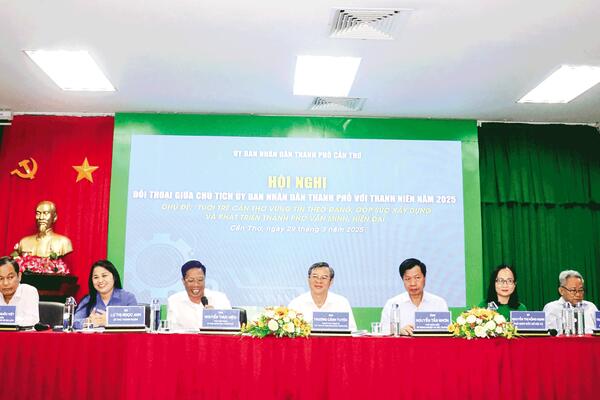Ðồng chí Trương Cảnh Tuyên, Phó Bí thư Thành ủy, Chủ tịch UBND TP Cần Thơ:  Thanh niên phải đi đầu trong đổi mới sáng tạo và chuyển đổi số, đóng góp vào sự phát triển của thành phố