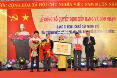 Lễ công bố Quyết định xếp hạng và đón nhận Bằng Di tích lịch sử cấp thành phố Đài Tưởng niệm Liệt sĩ ngành Bưu điện Quảng Nam - Đà Nẵng