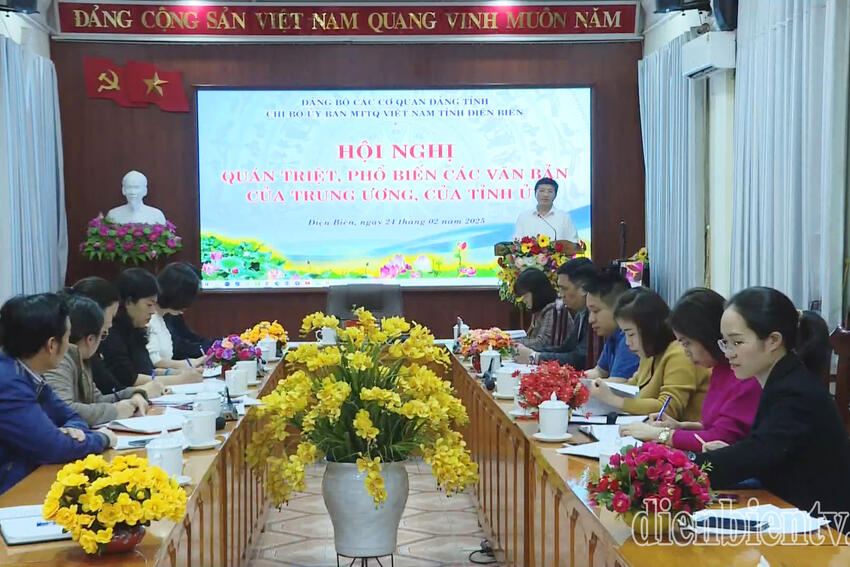 Ủy ban MTTQ Việt Nam tỉnh quán triệt, phổ biến các văn bản của Trung ương và Tỉnh ủy