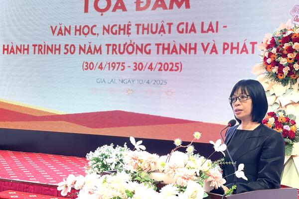 Toạ đàm kỉ niệm 50 năm văn học nghệ thuật Gia Lai