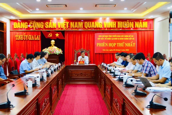 Ban Chỉ đạo tỉnh triển khai xây dựng Đề án sắp xếp, tổ chức lại đơn vị hành chính cấp xã họp phiên thứ nhất