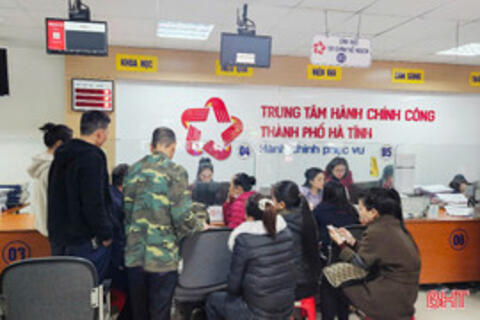Trung tâm Hành chính công TP Hà Tĩnh làm gì để giảm quá tải?