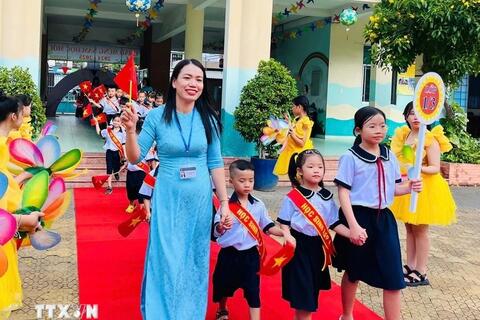 Đề xuất học sinh ngoài công lập được hỗ trợ bằng mức học phí trường công