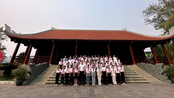 Đại biểu dự Đại hội Cháu ngoan Bác Hồ tỉnh Lào Cai lần thứ VII báo công dâng Bác