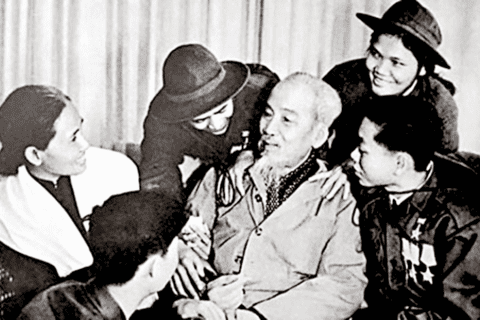 Tư tưởng Hồ Chí Minh về chiến tranh toàn dân: Cội nguồn sức mạnh Đại thắng mùa Xuân 1975, ý nghĩa trong nhiệm vụ bảo vệ Tổ quốc hiện nay