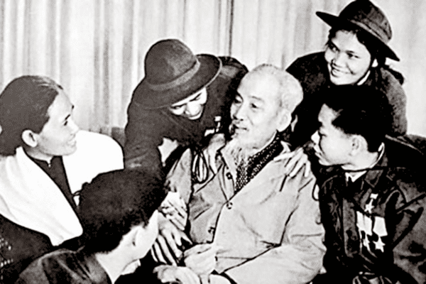 Tư tưởng Hồ Chí Minh về chiến tranh toàn dân: Cội nguồn sức mạnh Đại thắng mùa Xuân 1975, ý nghĩa trong nhiệm vụ bảo vệ Tổ quốc hiện nay