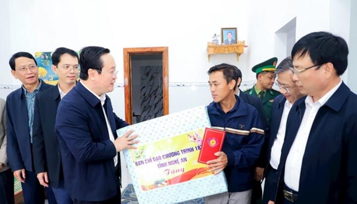 Kết luận của đồng chí Bí thư Tỉnh ủy về vận động, hỗ trợ xây dựng, sửa chữa nhà cho người có công, người nghèo, người khó khăn về nhà ở trên địa bàn tỉnh