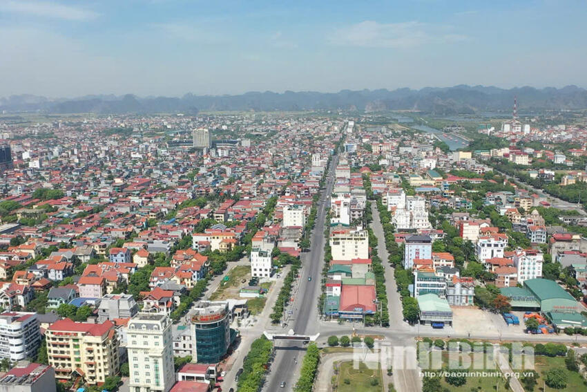 Nghị quyết của Ban Chấp hành Đảng bộ tỉnh về xây dựng tỉnh Ninh Bình là thành phố trực thuộc Trung ương với đặc trưng đô thị di sản thiên niên kỷ, thành phố sáng tạo