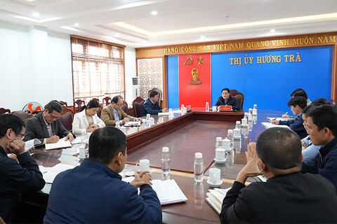 Hương Trà: Bí thư Thị ủy làm việc với các ngành liên quan về công tác giải quyết việc làm