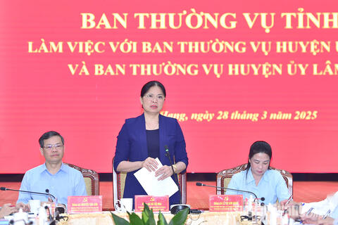 Ban Thường vụ Tỉnh ủy làm việc với lãnh đạo huyện Na Hang và Lâm Bình