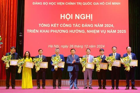 [Ảnh] Đảng bộ Học viện Chính trị quốc gia Hồ Chí Minh tổ chức Hội nghị tổng kết công tác Đảng năm 2024, triển khai phương hướng, nhiệm vụ năm 2025